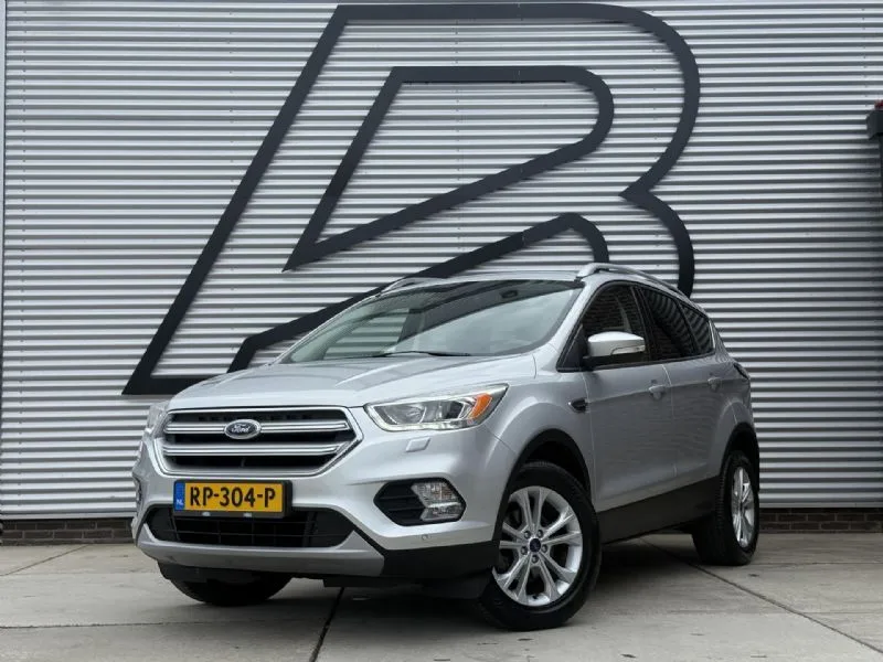 Ford Kuga (2017) — foto 1