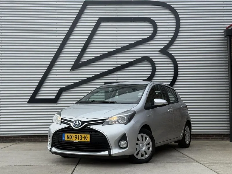 Toyota Yaris (2016) — foto 1