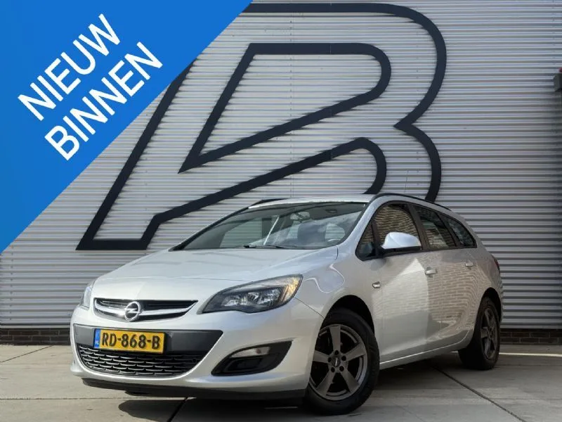 Opel Astra (2015) — foto 1