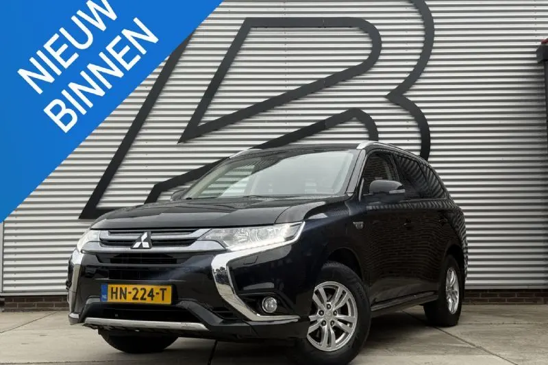 Mitsubishi Outlander (2015)