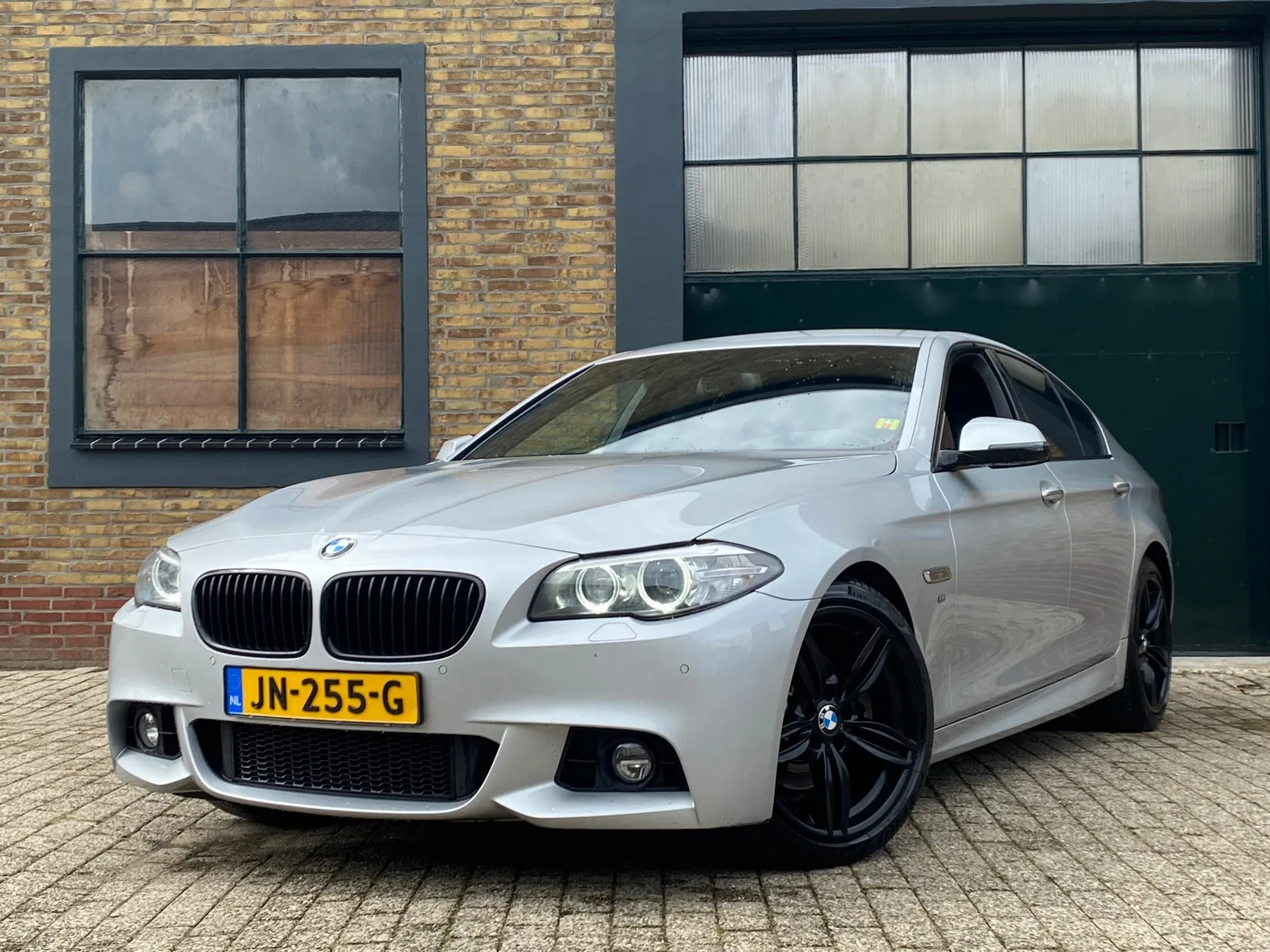 BMW 5-Serie (2016) — foto 1