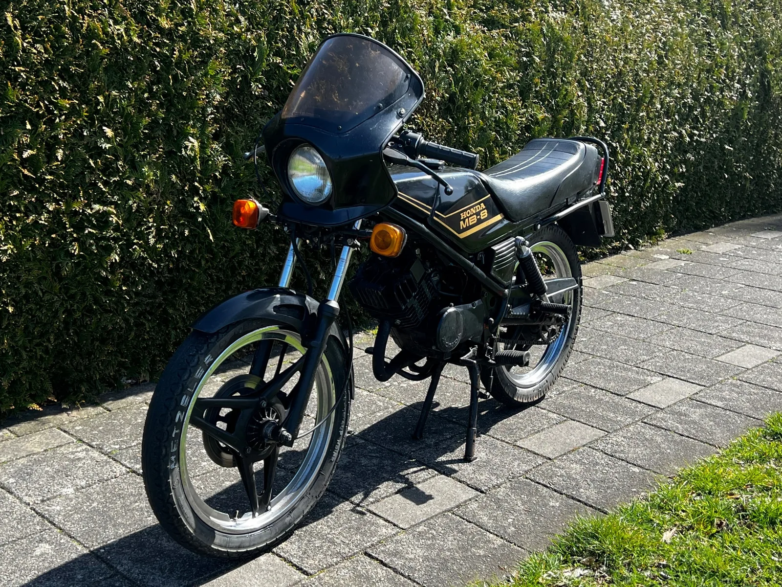 Honda MB-8 (1981) — foto 1