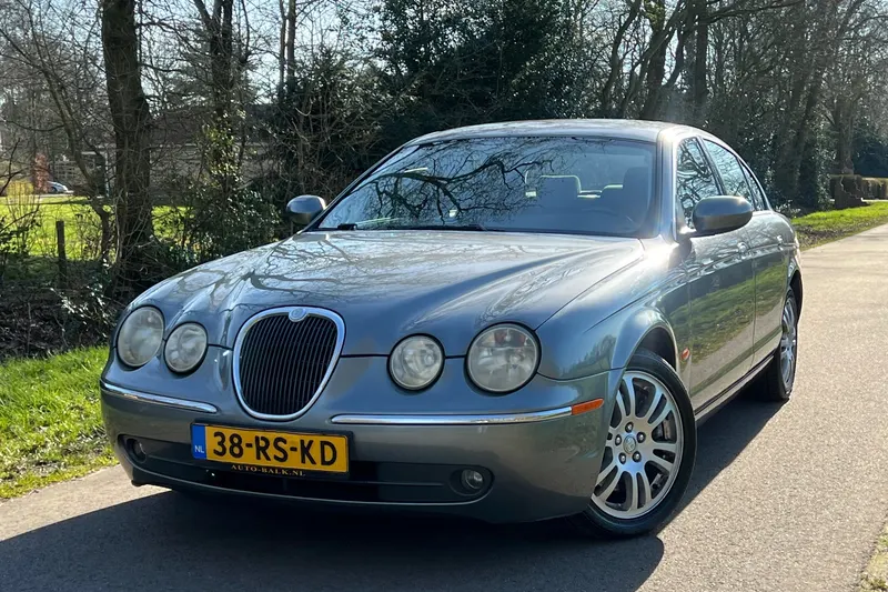 Jaguar S-Type (2005)