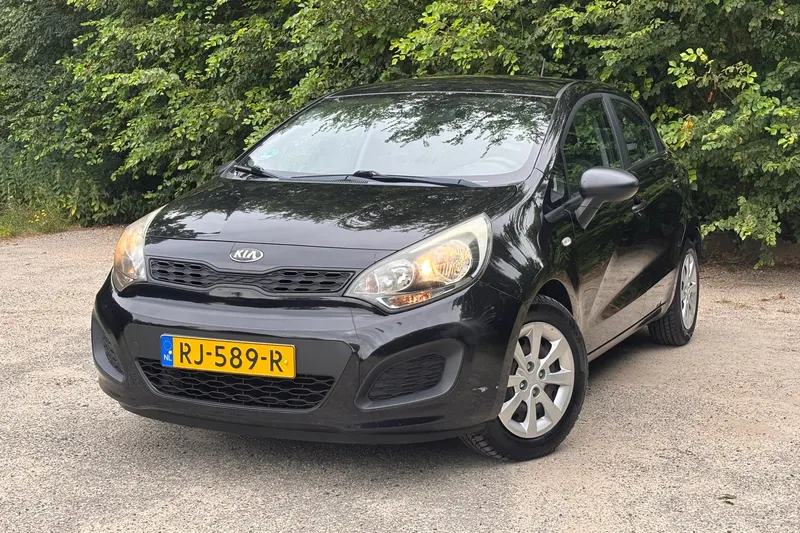Kia Rio (2013)