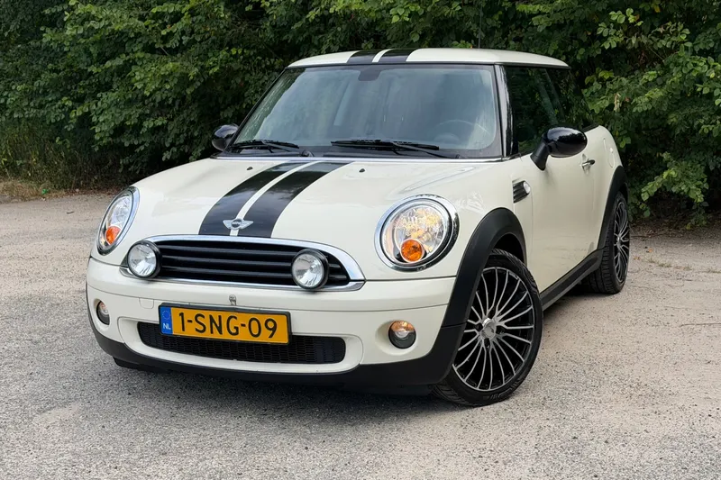 MINI One (2007)