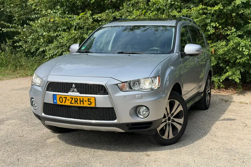 Mitsubishi Outlander (2013)