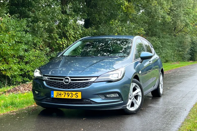 Opel Astra (2016)