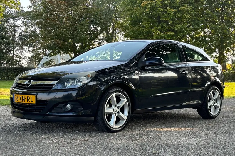 Opel Astra GTC (2007)