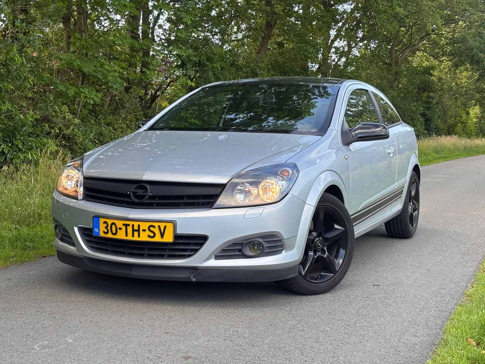 Opel Astra (2006) — foto 1