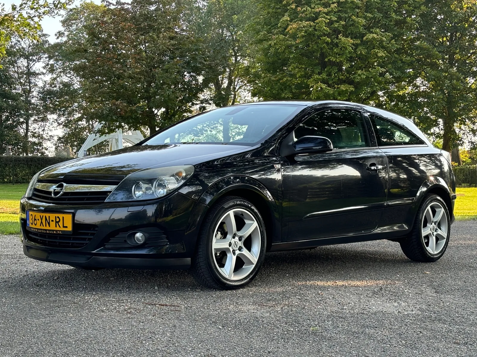 Opel Astra (2007) — foto 1