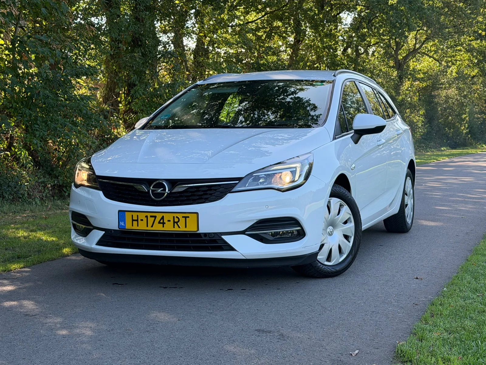 Opel Astra (2020) — foto 1