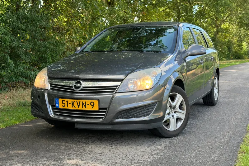 Opel Astra (2010)