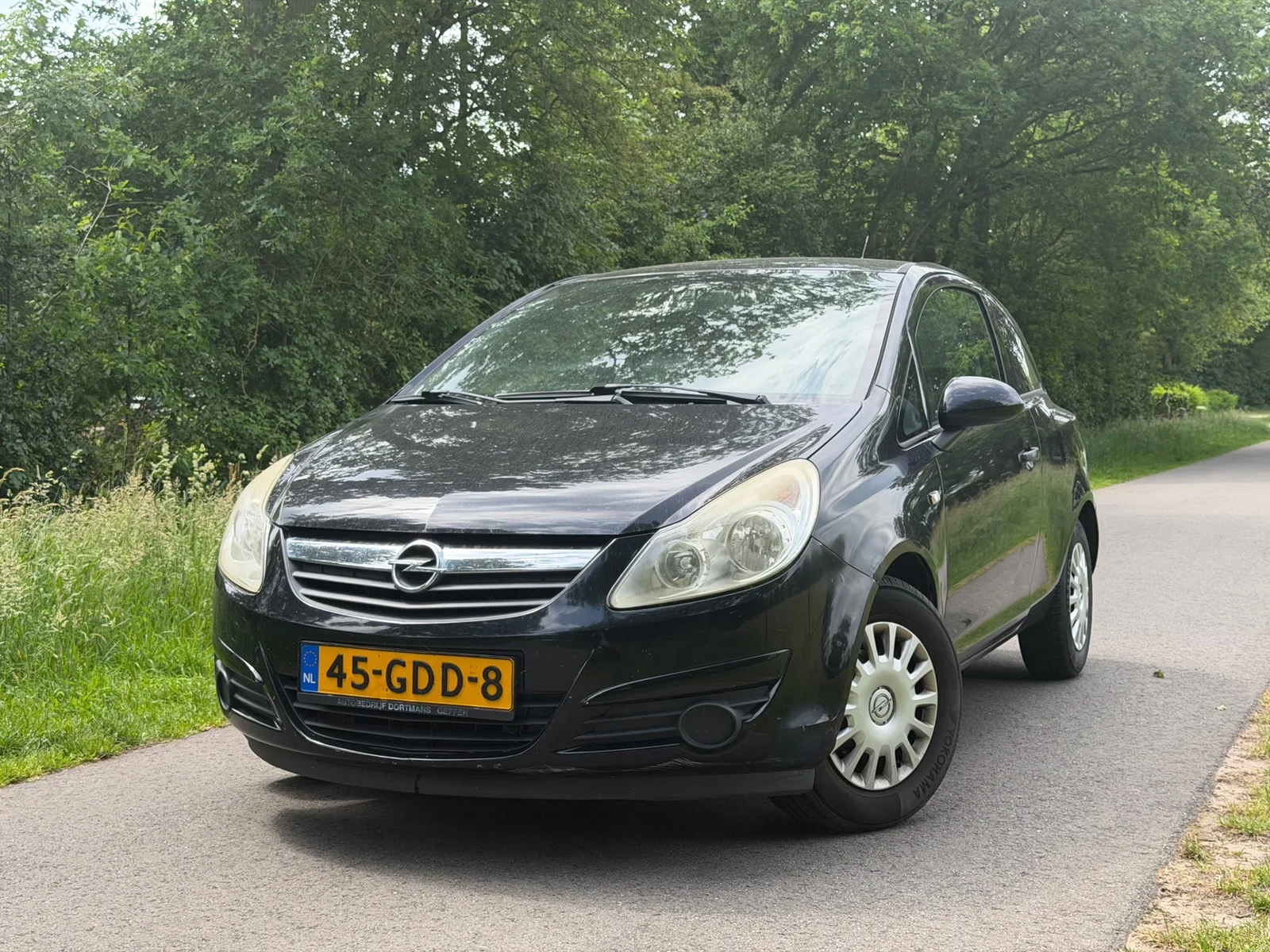 Opel Corsa (2008) — foto 1