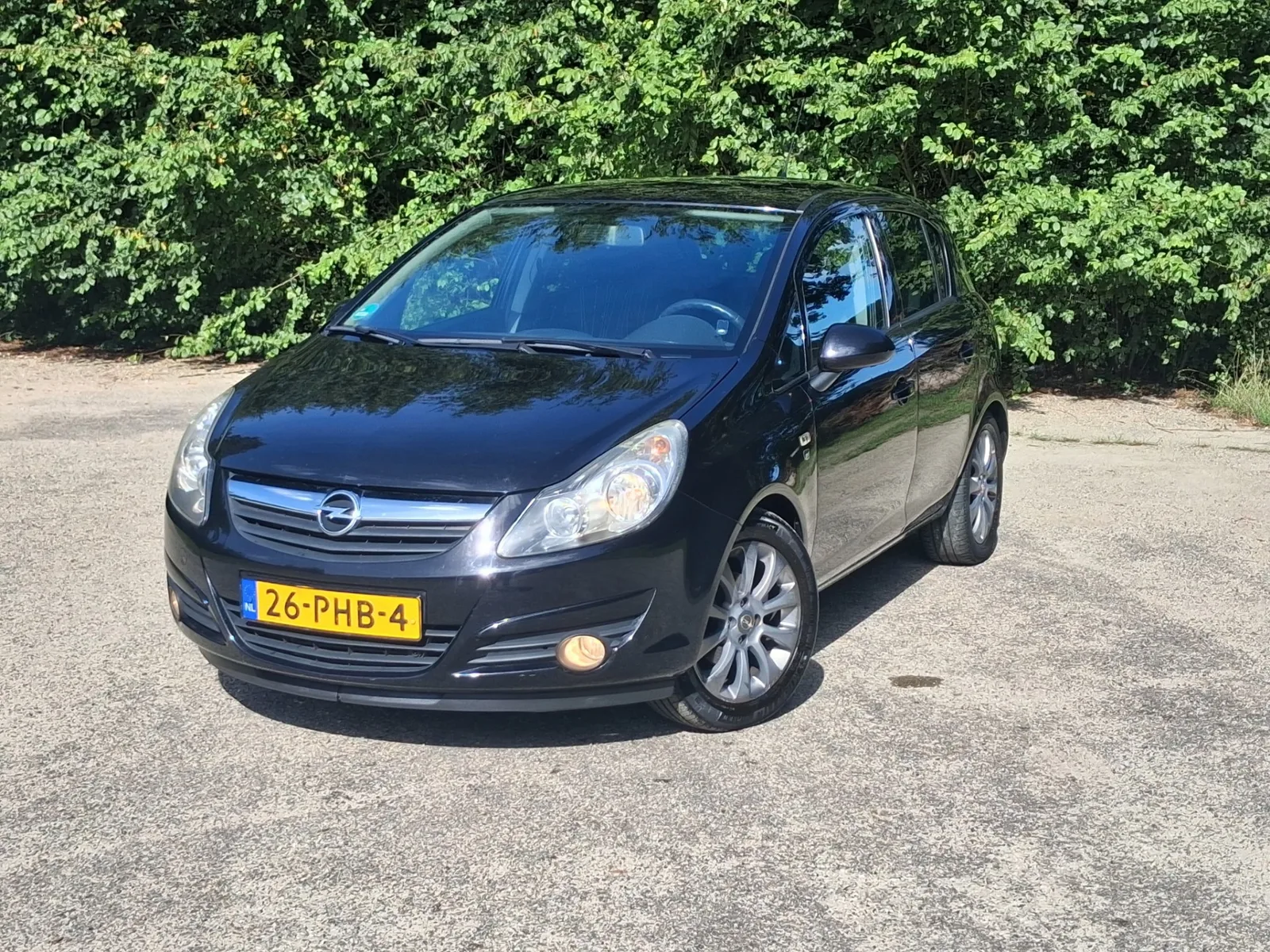 Opel Corsa (2011) — foto 1
