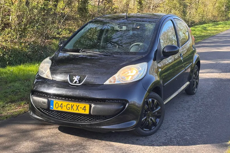 Peugeot 107 (2008)