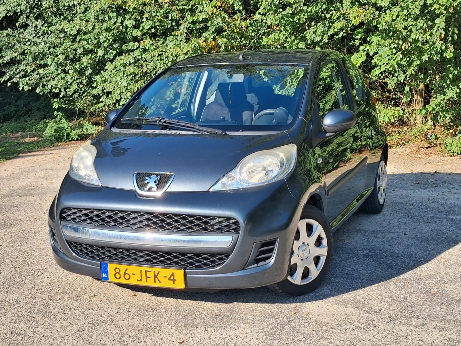 Peugeot 107 (2009) — foto 1