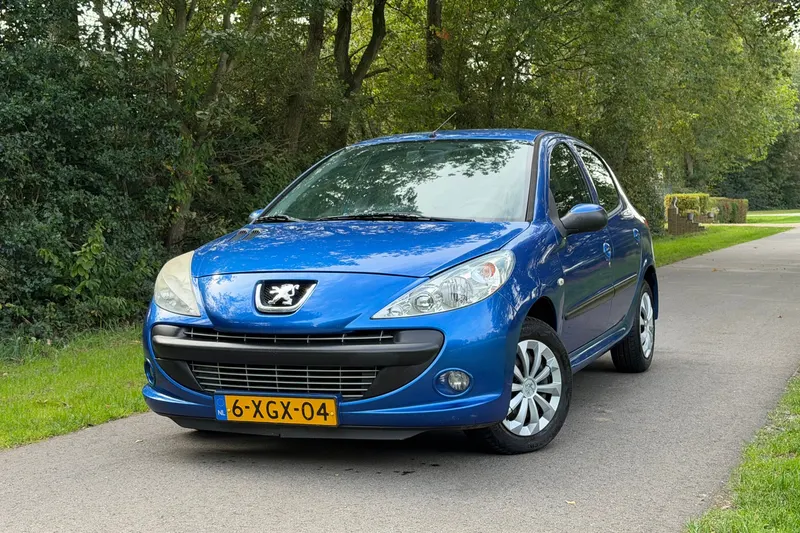 Peugeot 206+ (2011)