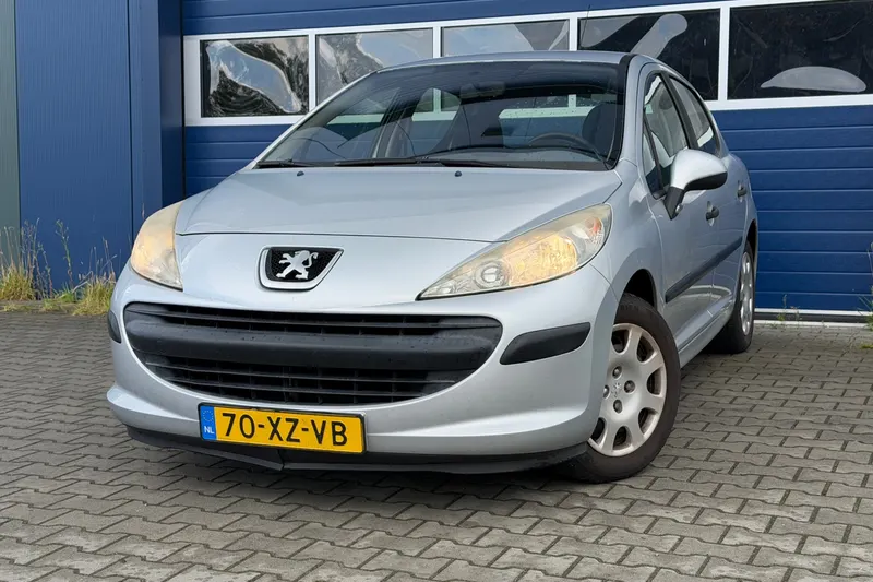 Peugeot 207 (2007)