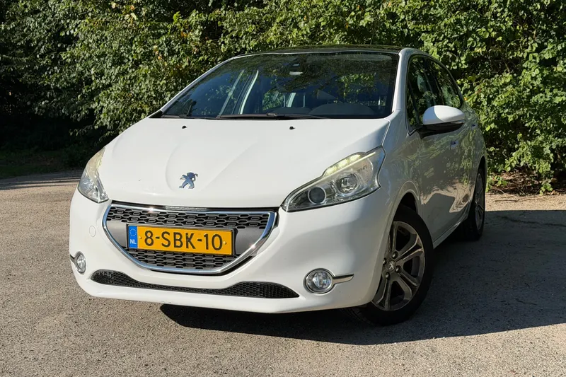 Peugeot 208 (2013)