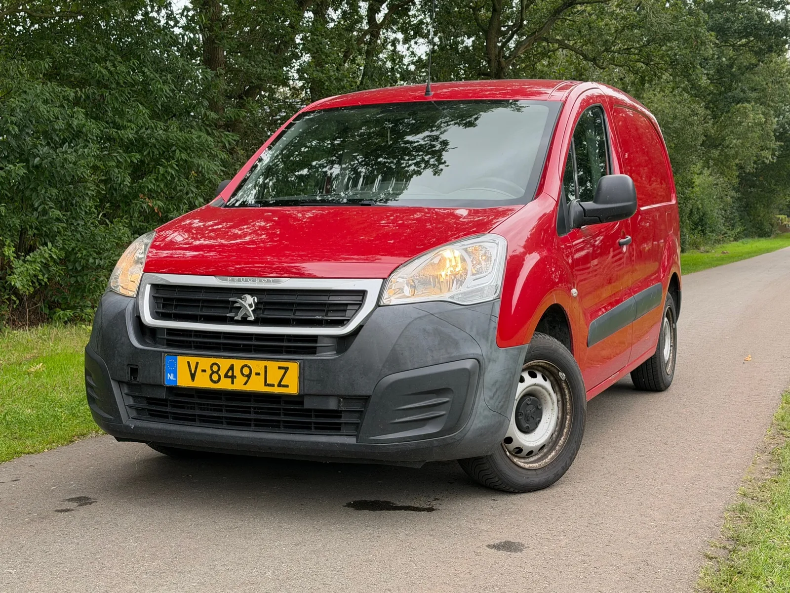 Peugeot Partner (2018) — foto 1