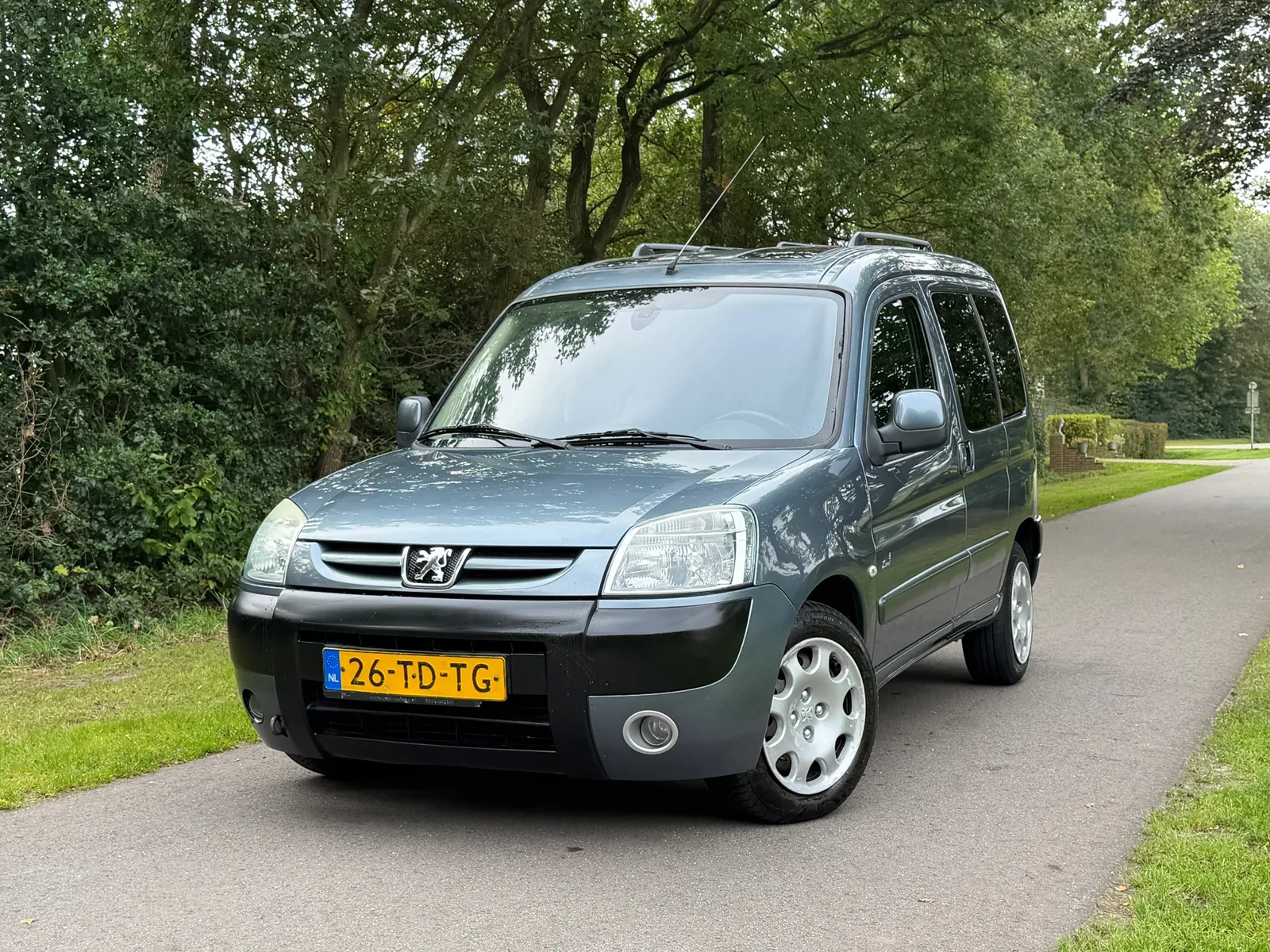 Peugeot Partner (2006) — foto 1