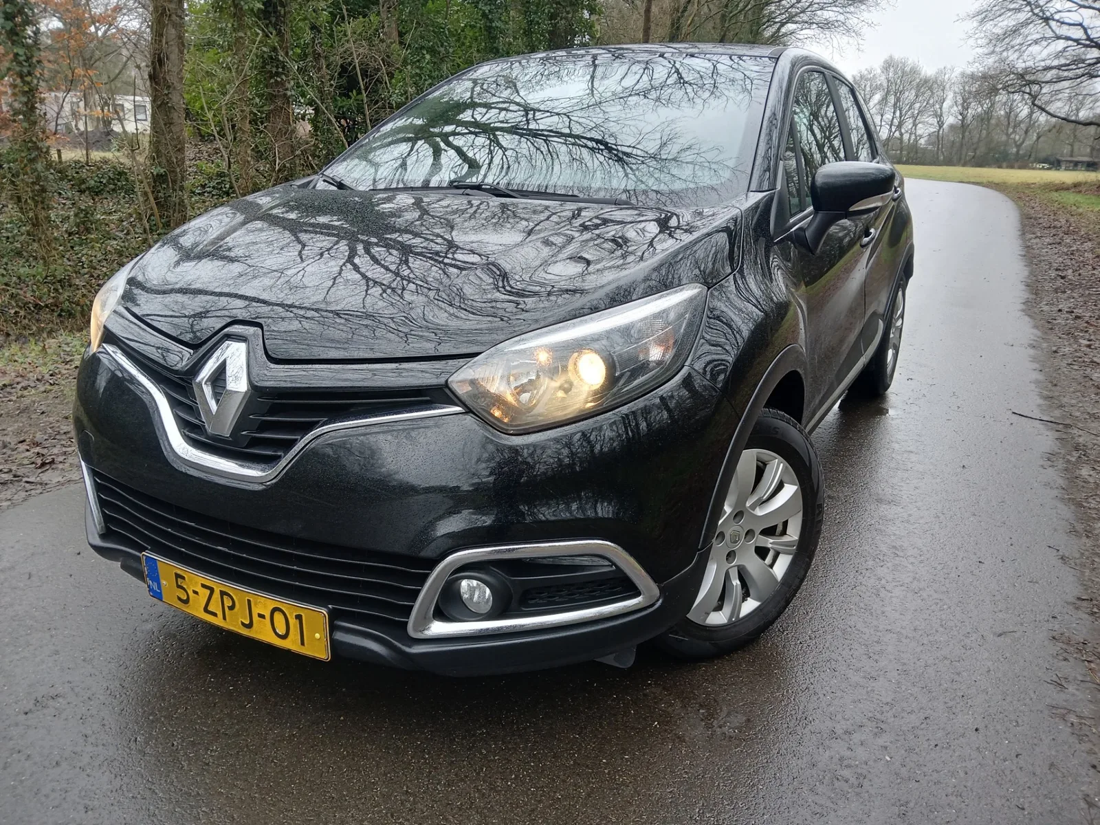 Renault Captur (2015) — foto 1