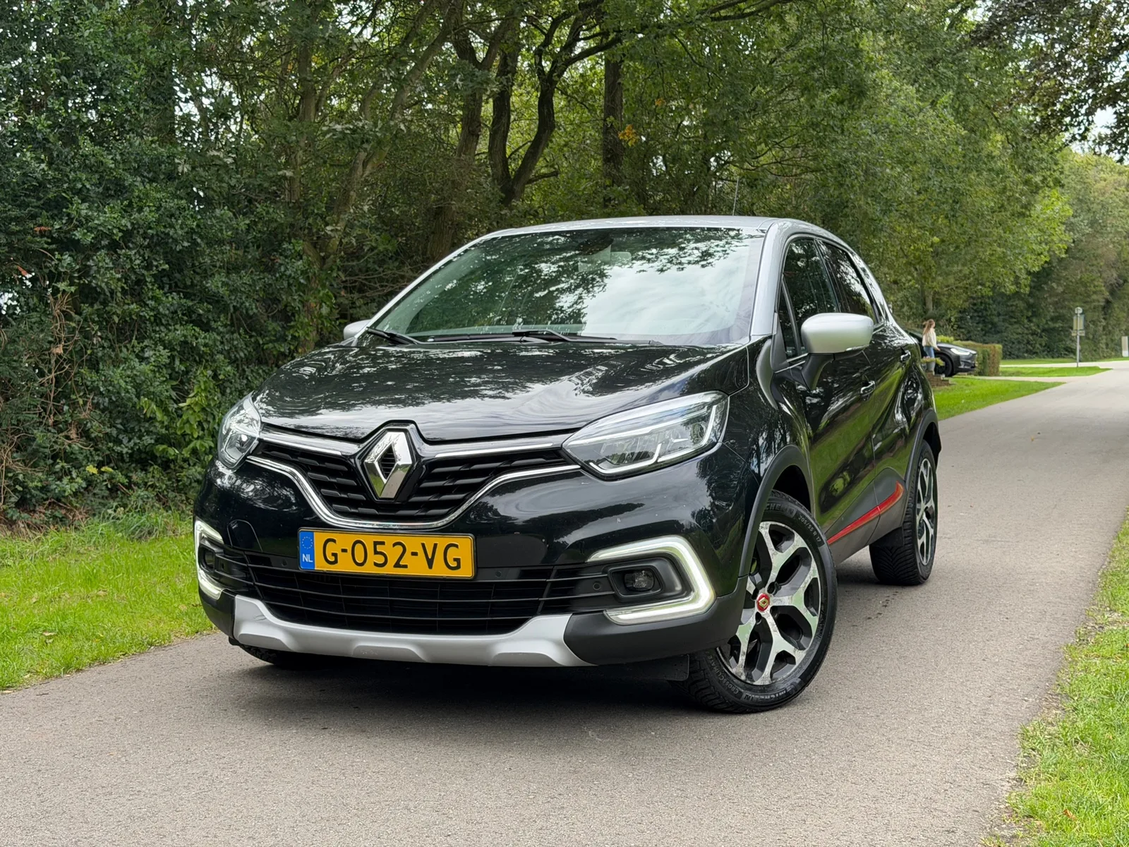 Renault Captur (2019) — foto 1