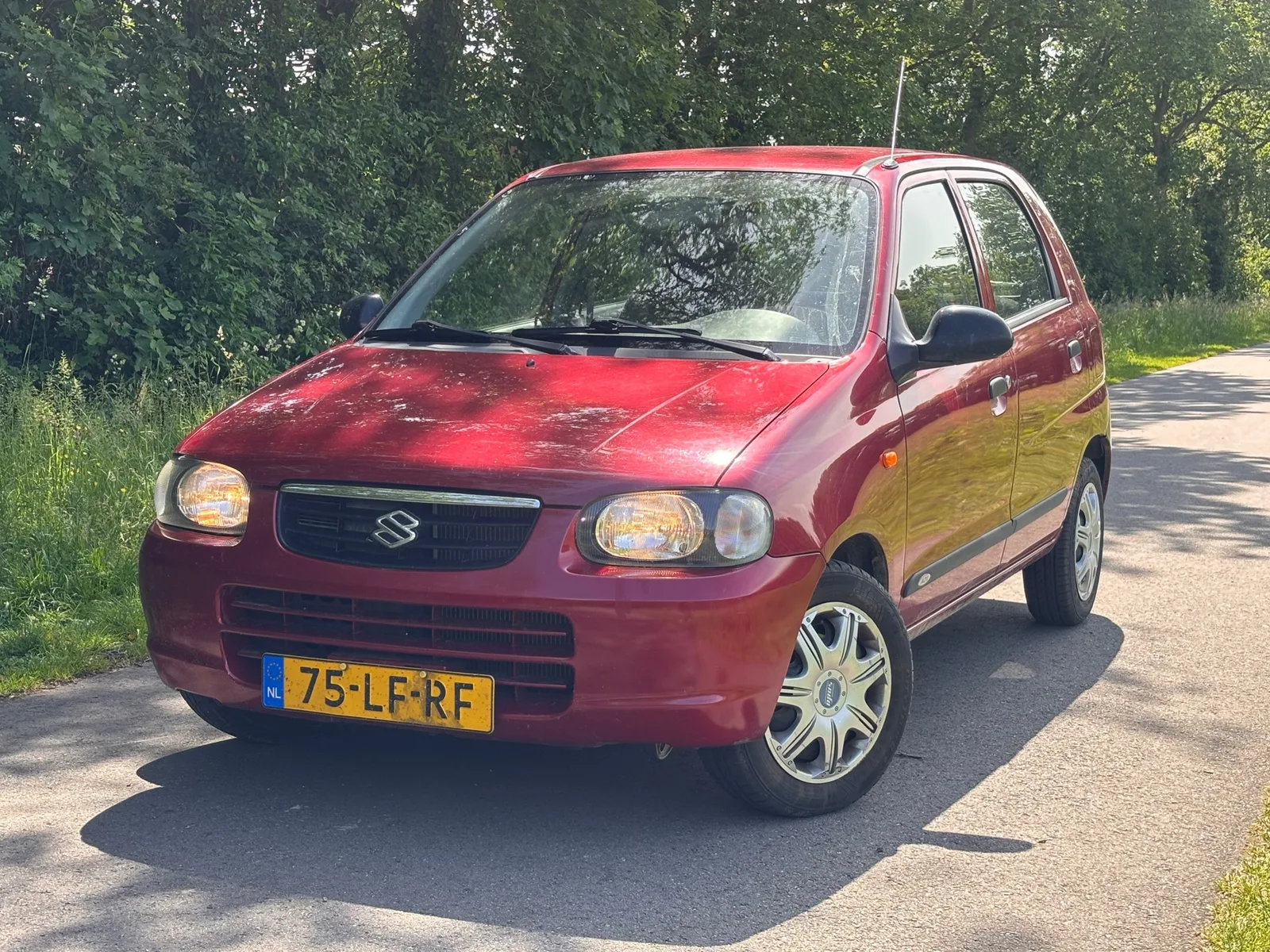 Suzuki Alto (2002) — foto 1