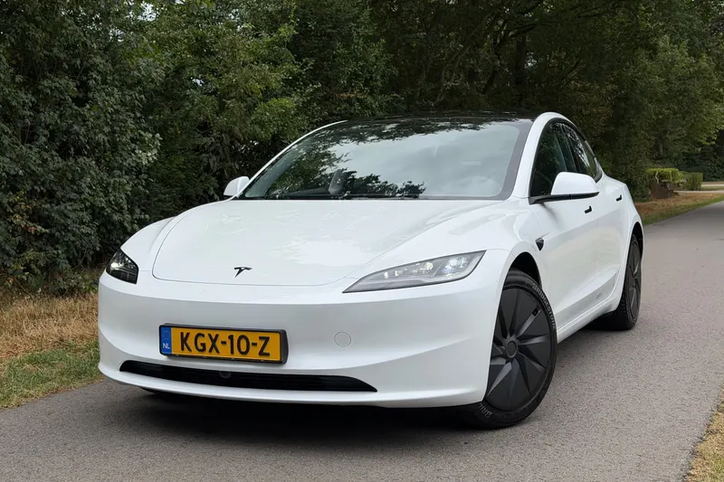 Tesla Model 3 (2026)