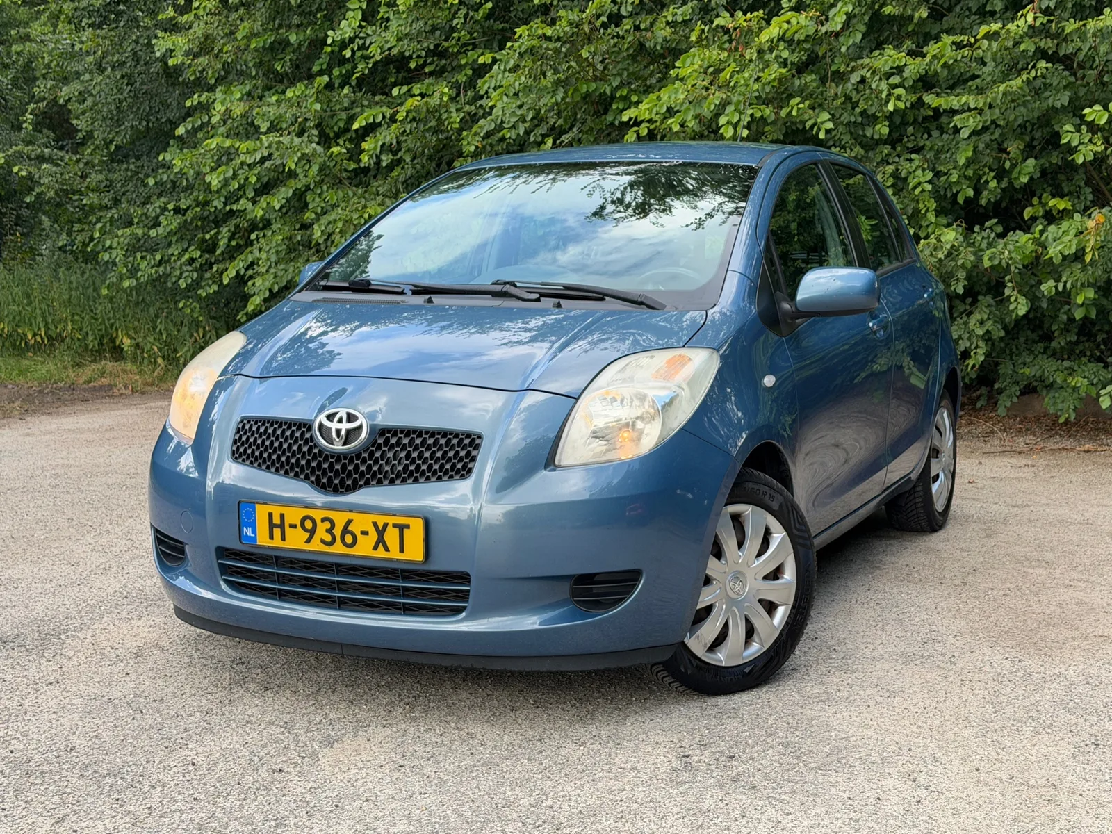 Toyota Yaris (2006) — foto 1