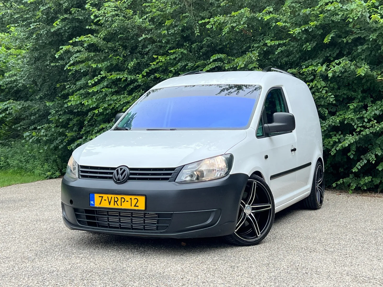 Volkswagen Caddy (2011) — foto 1