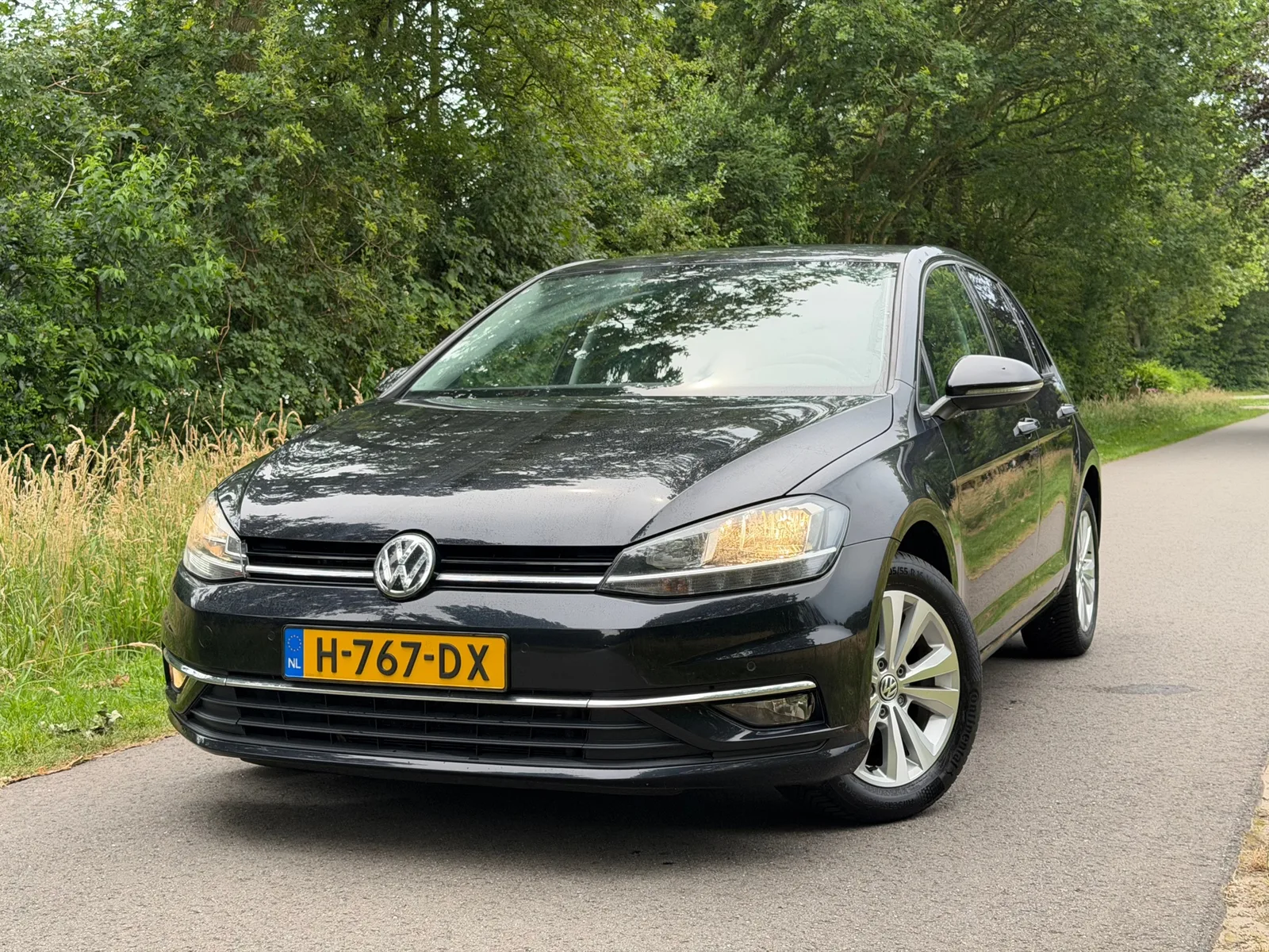 Volkswagen Golf (2020) — foto 1