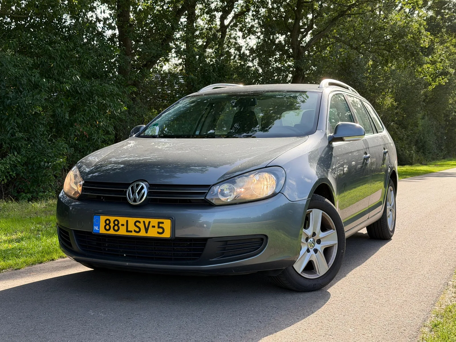 Volkswagen Golf (2010) — foto 1