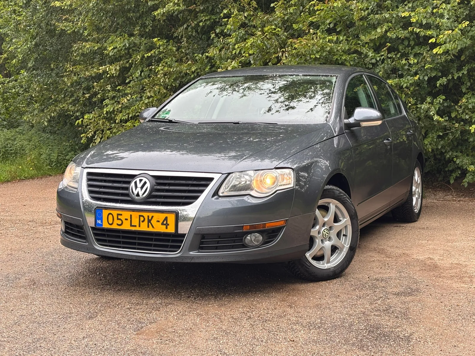 Volkswagen Passat (2010) — foto 1
