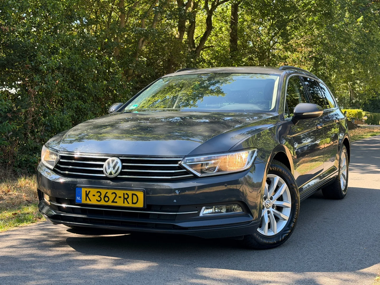 Volkswagen Passat (2015) — foto 1