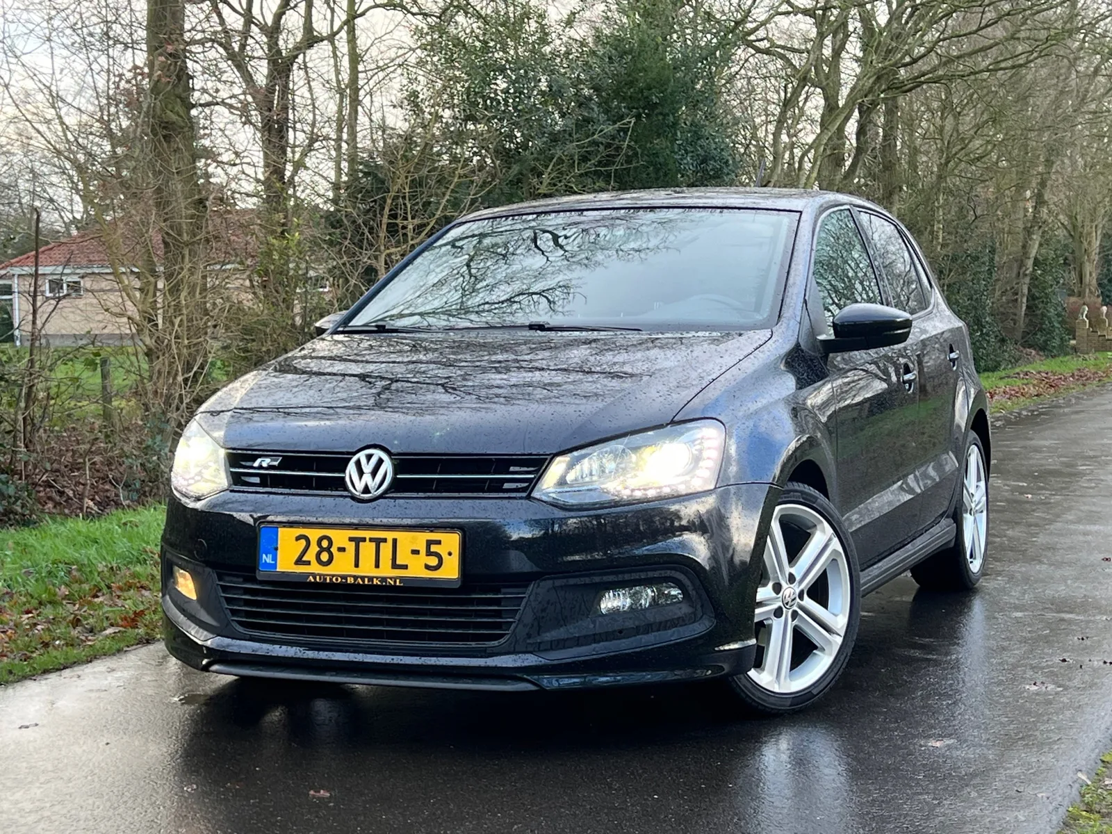 Volkswagen Polo (2012) — foto 1