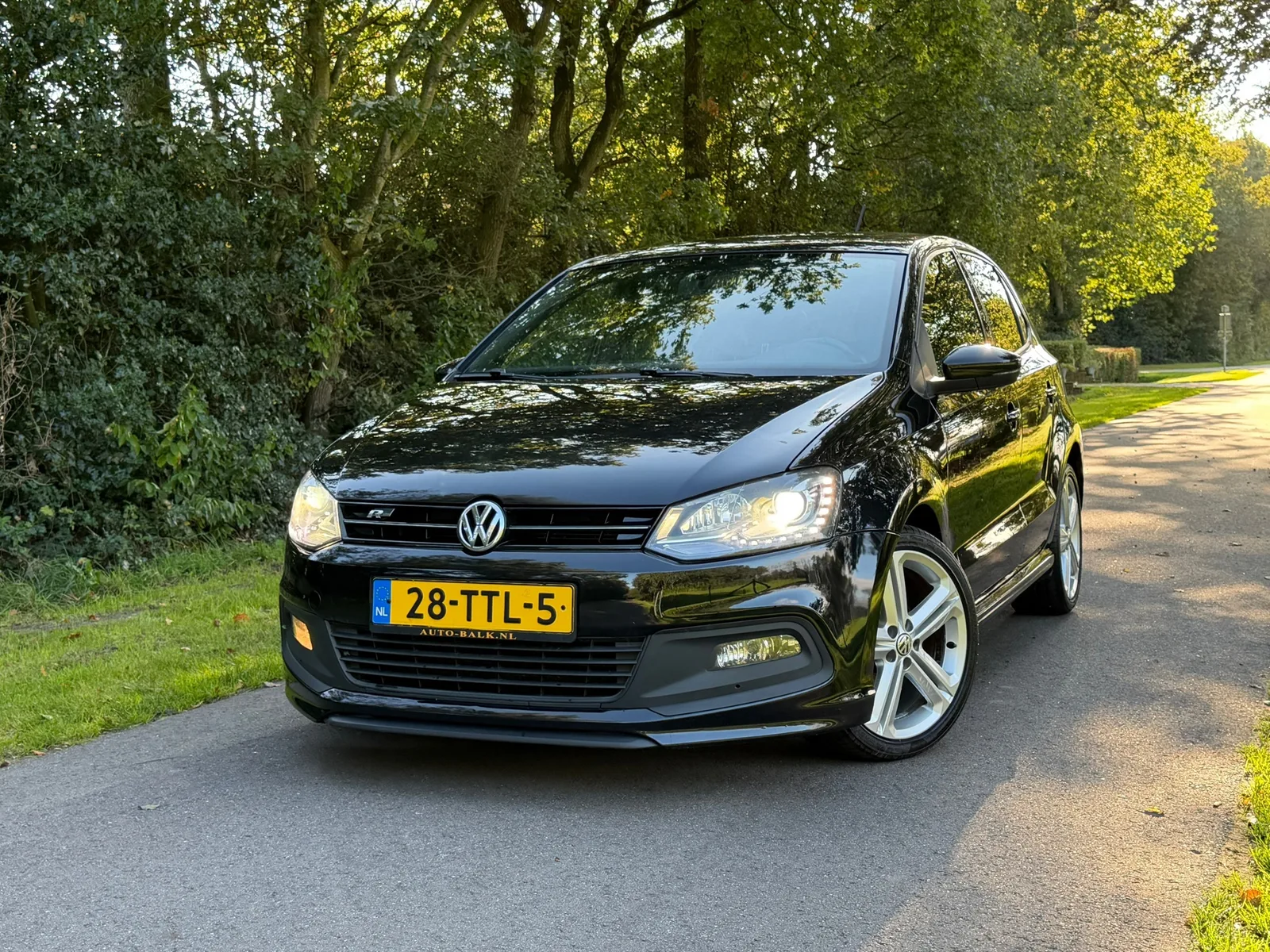Volkswagen Polo (2012) — foto 1