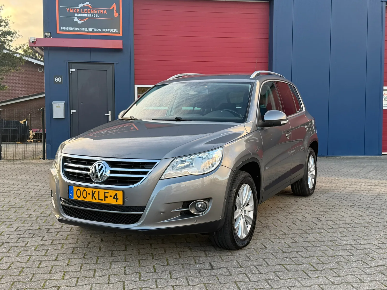 Volkswagen Tiguan (2010) — foto 1