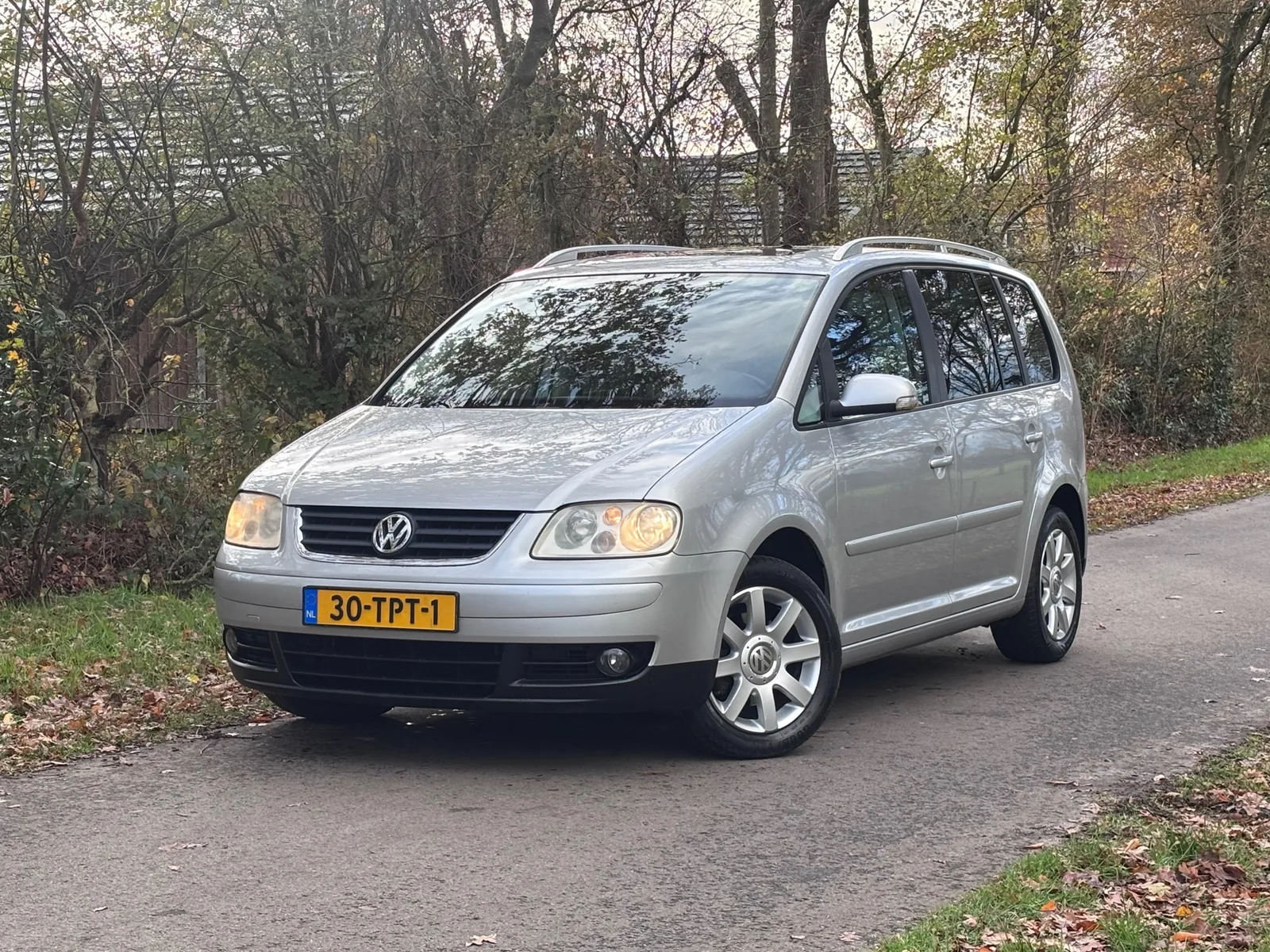 Volkswagen Touran (2005) — foto 1