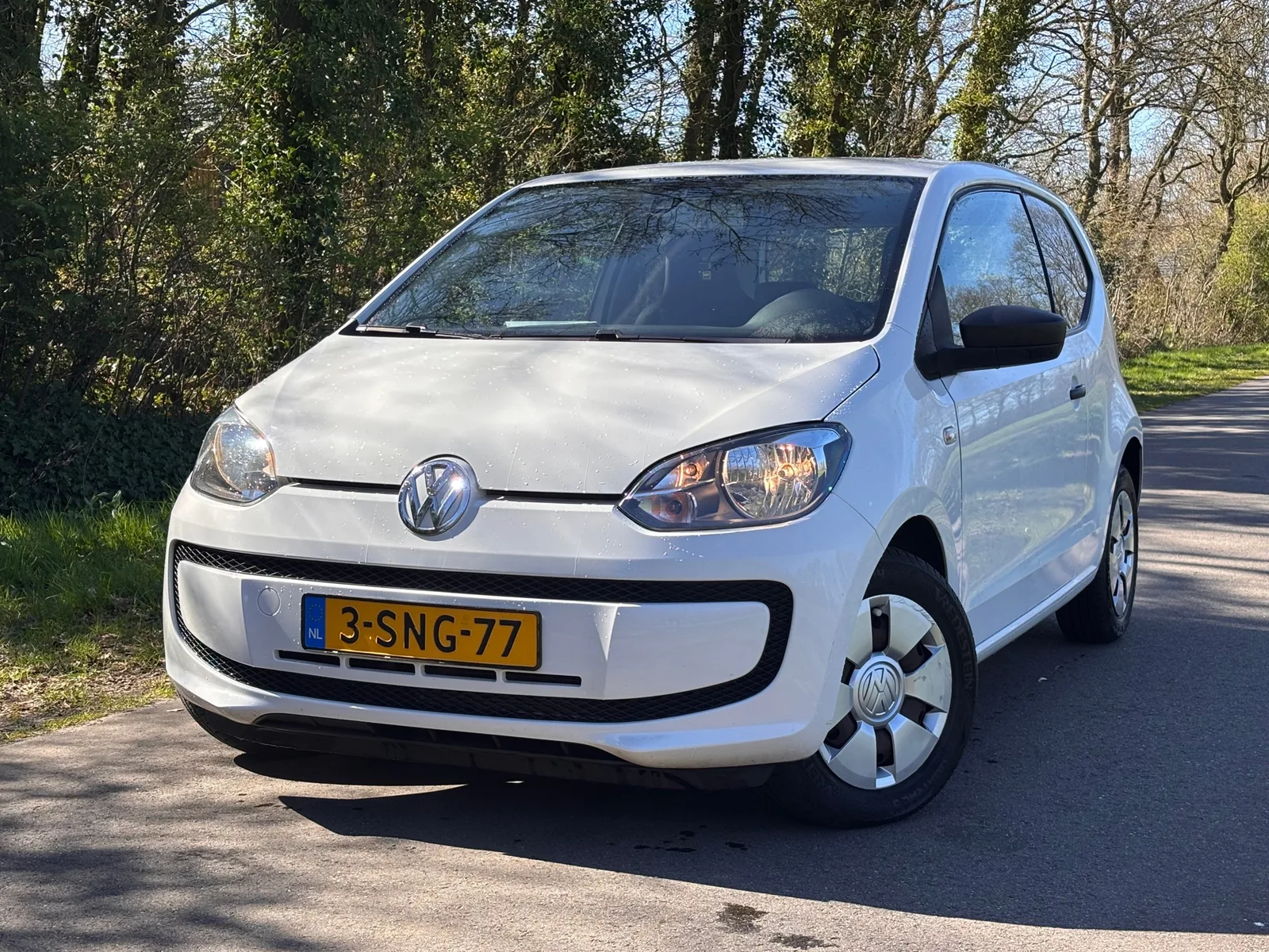 Volkswagen Up! (2012) — foto 1