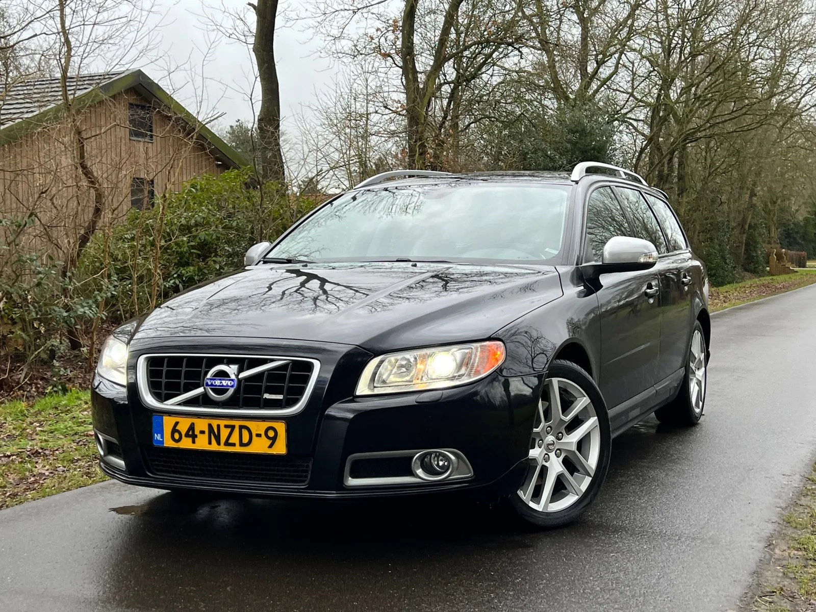 Volvo V70 (2011) — foto 1