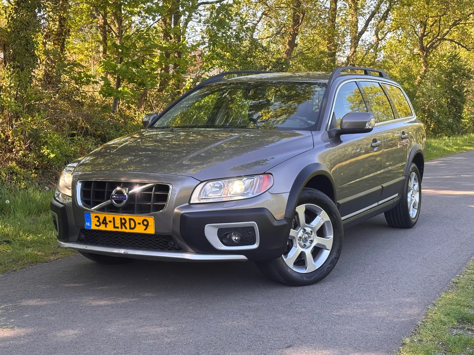 Volvo XC70 (2010) — foto 1