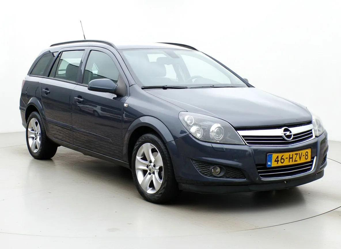 Opel Astra (2009) — foto 1