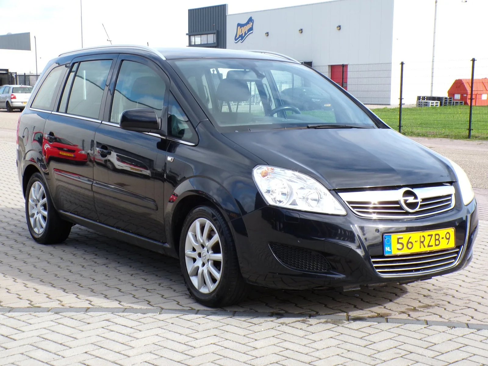 Opel Zafira (2009) — foto 1