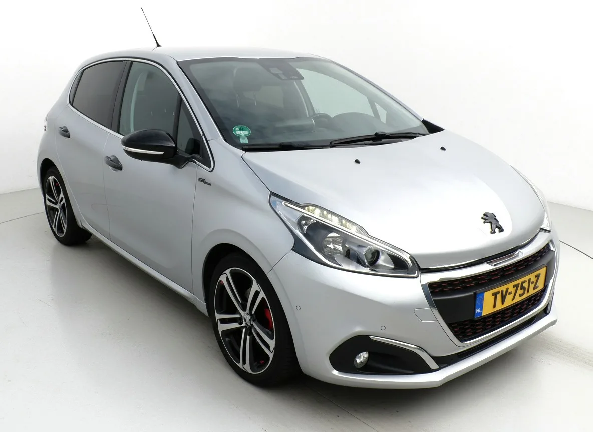 Peugeot 208 (2016) — foto 1