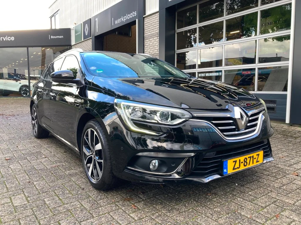Renault Mégane (2019) — foto 1