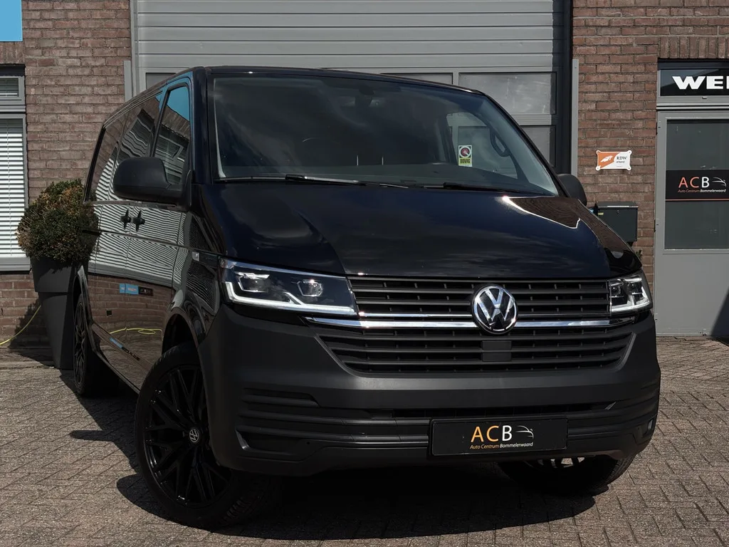 Volkswagen Transporter (2023) — foto 1