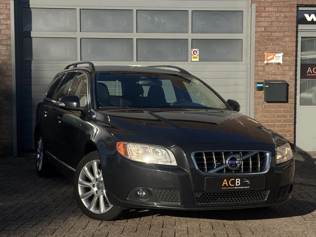 Volvo V70 (2010) — foto 1