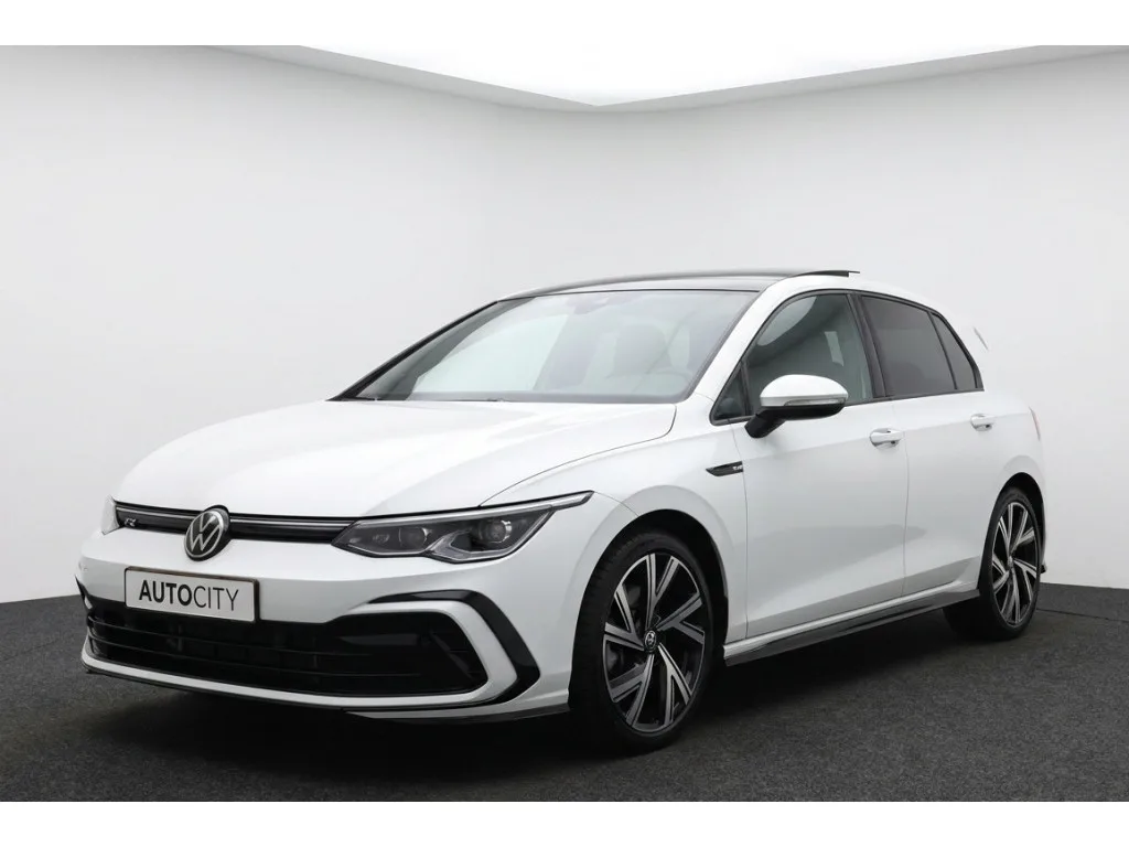 Volkswagen Golf (2021) — foto 1