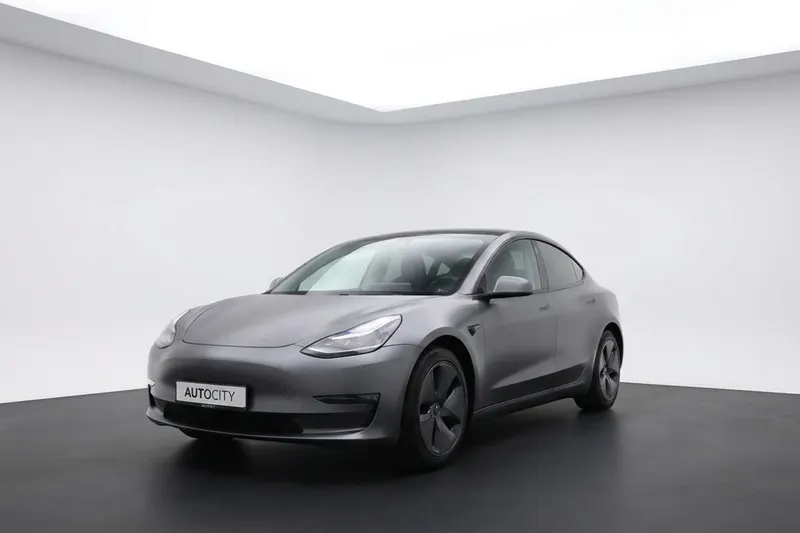 Tesla Model 3 (2019)